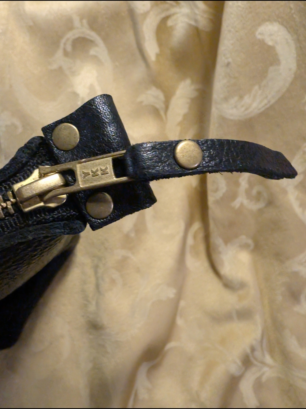 Portland Leather Classic Black Leather Zip Tote Bag - Timeless Everyday Carry - Picture 5 of 5